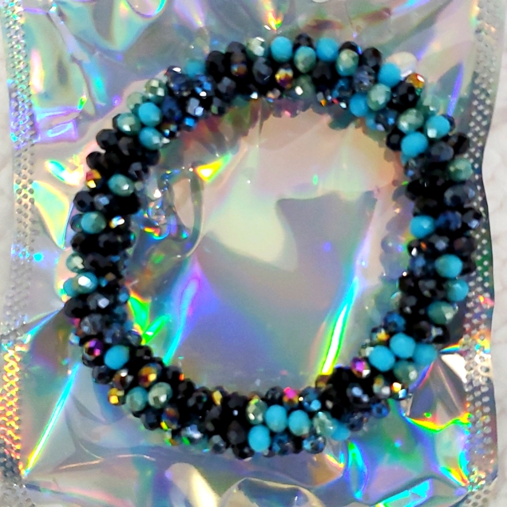 Blue Strech Crystal Bead braceletl